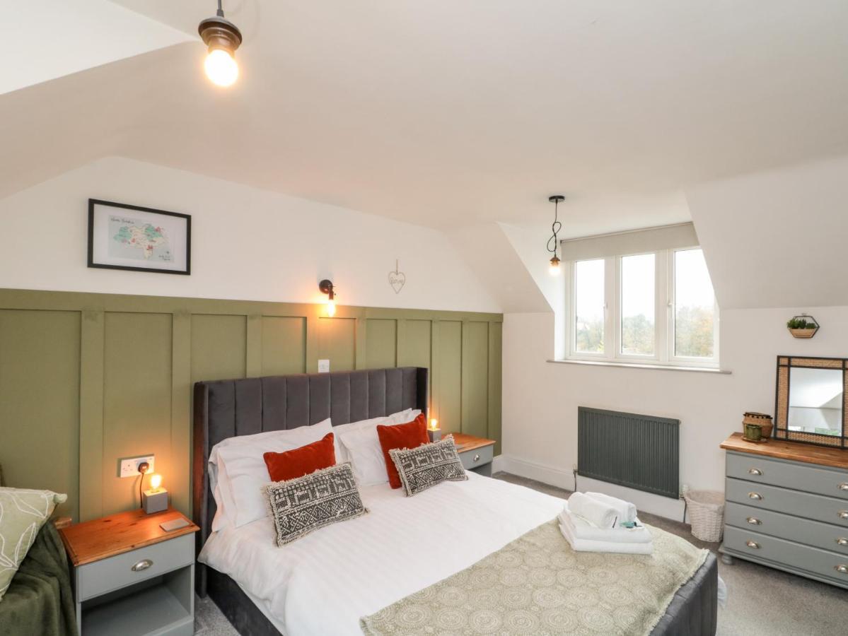 Rosemary Cottage Уитби Экстерьер фото